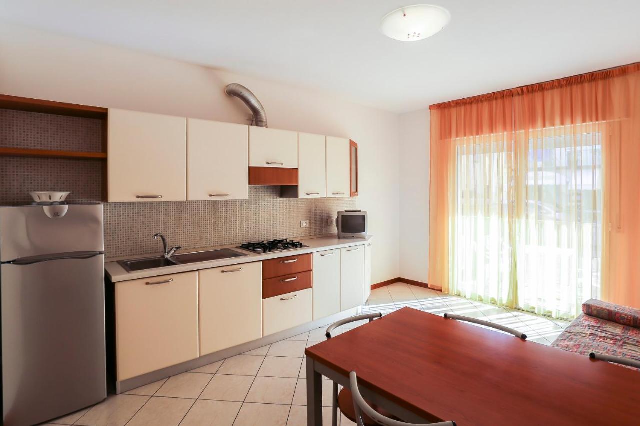 Ca' Mira Apartments Caorle Buitenkant foto