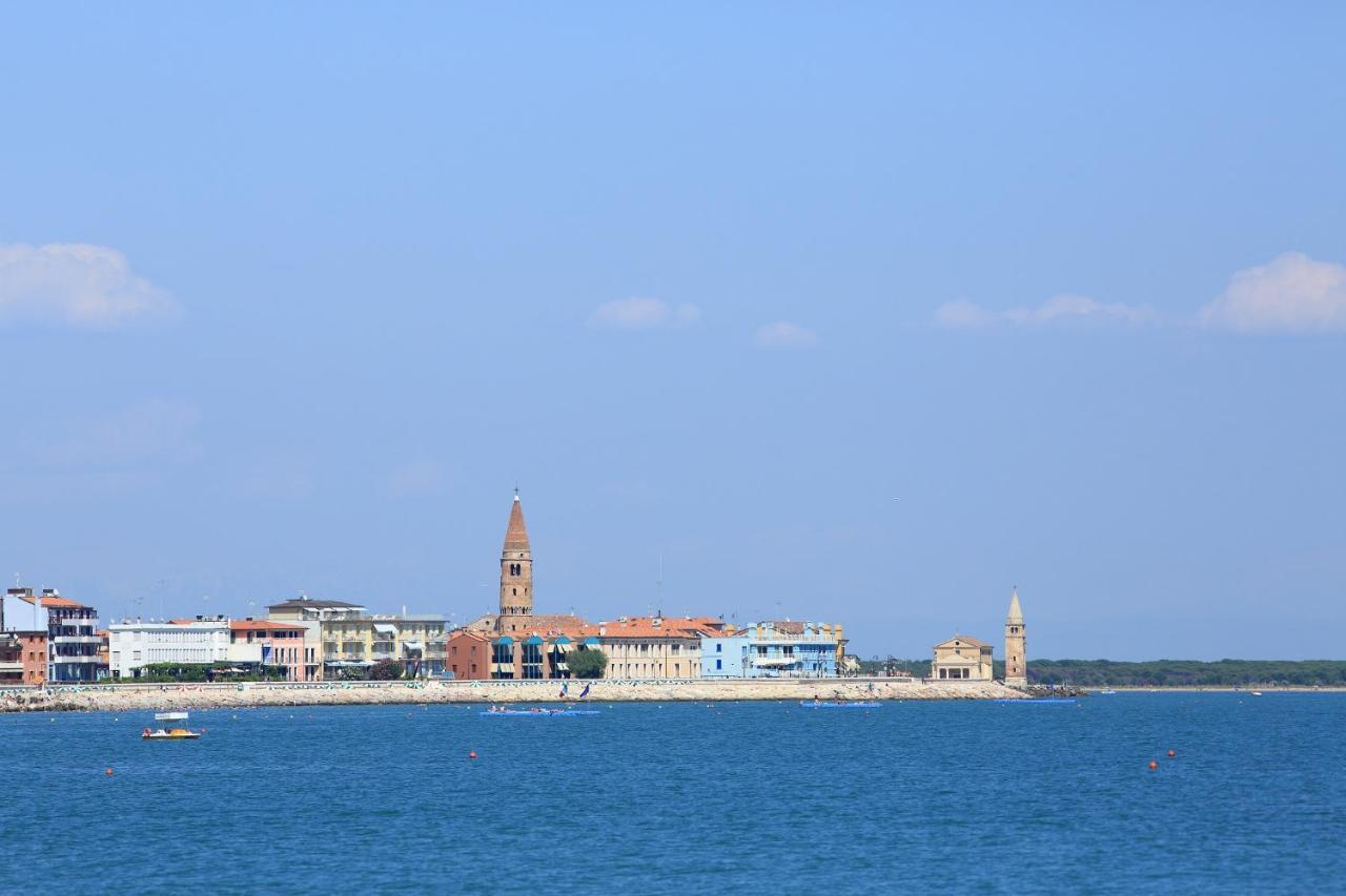 Ca' Mira Apartments Caorle Buitenkant foto