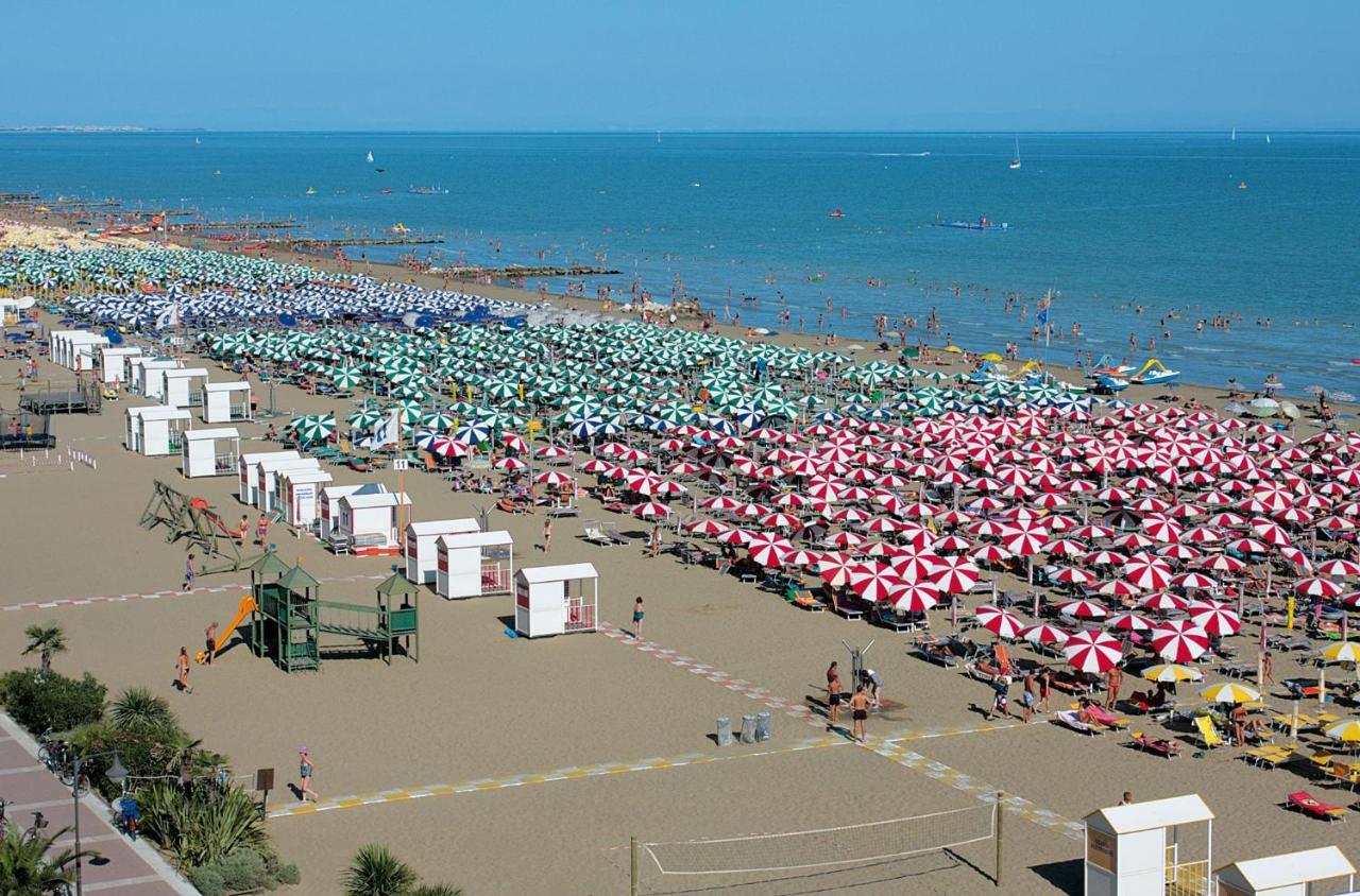 Ca' Mira Apartments Caorle Buitenkant foto