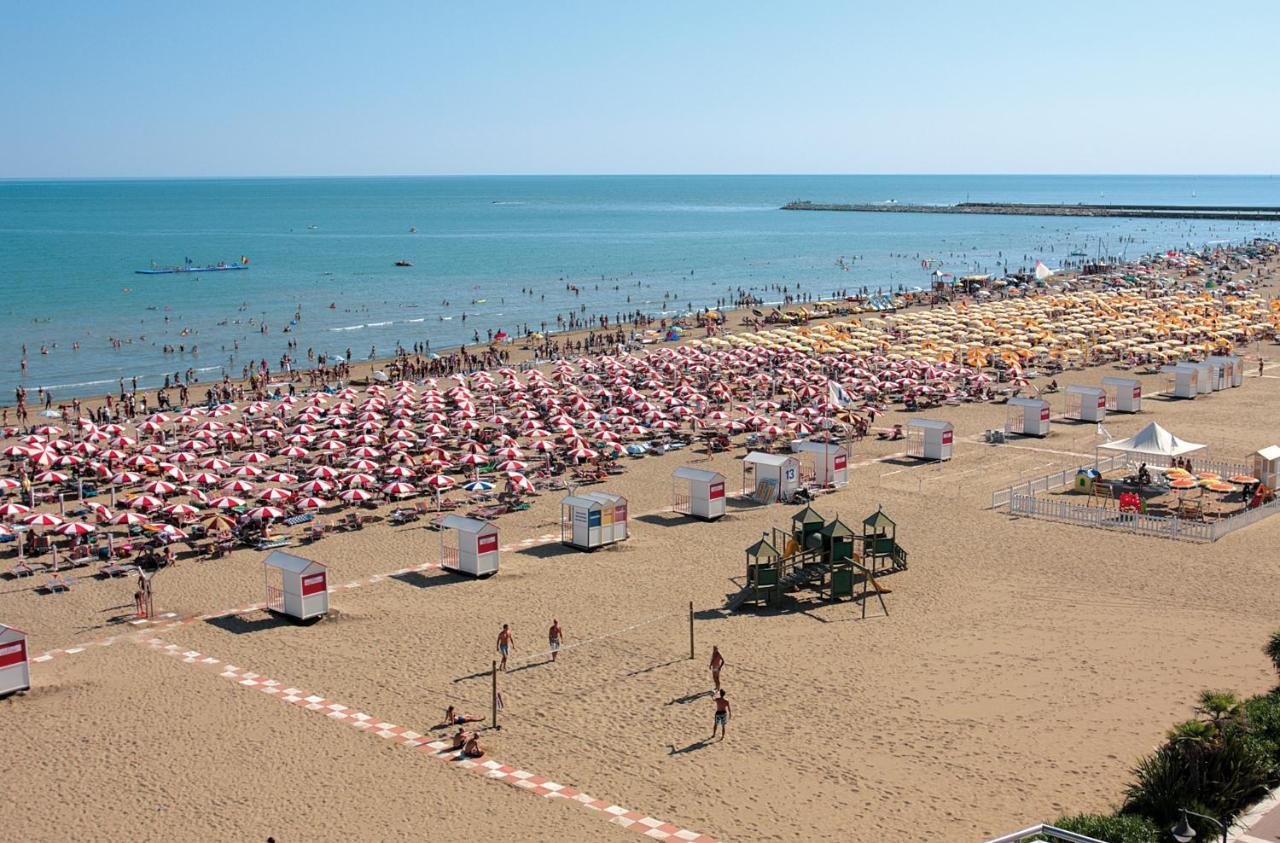 Ca' Mira Apartments Caorle Buitenkant foto