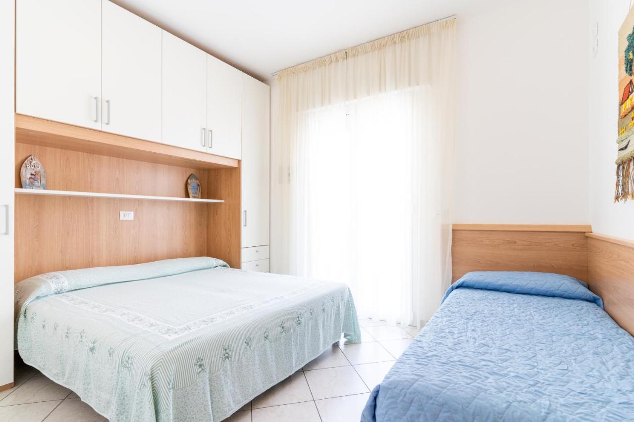 Ca' Mira Apartments Caorle Buitenkant foto