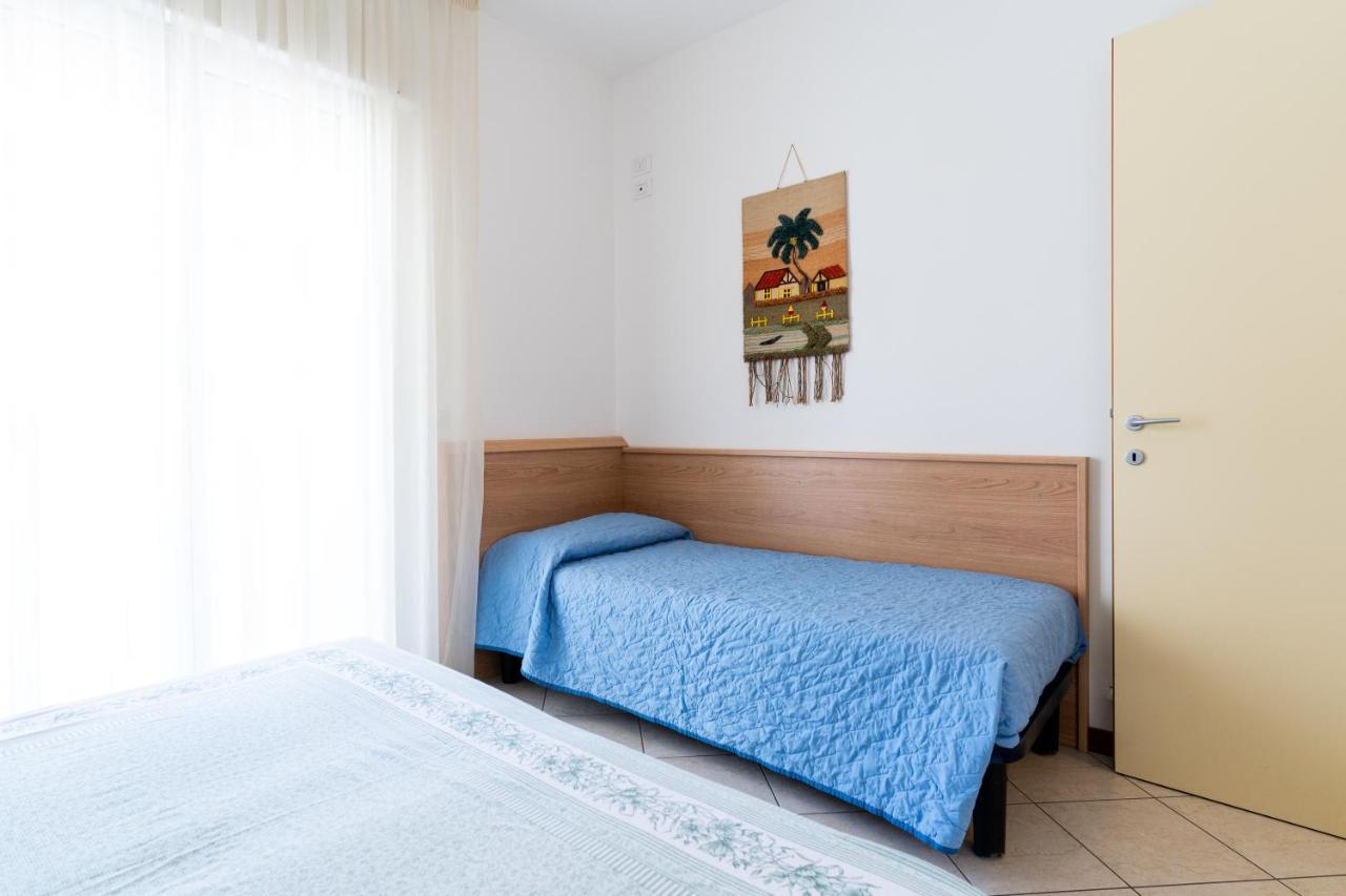 Ca' Mira Apartments Caorle Buitenkant foto