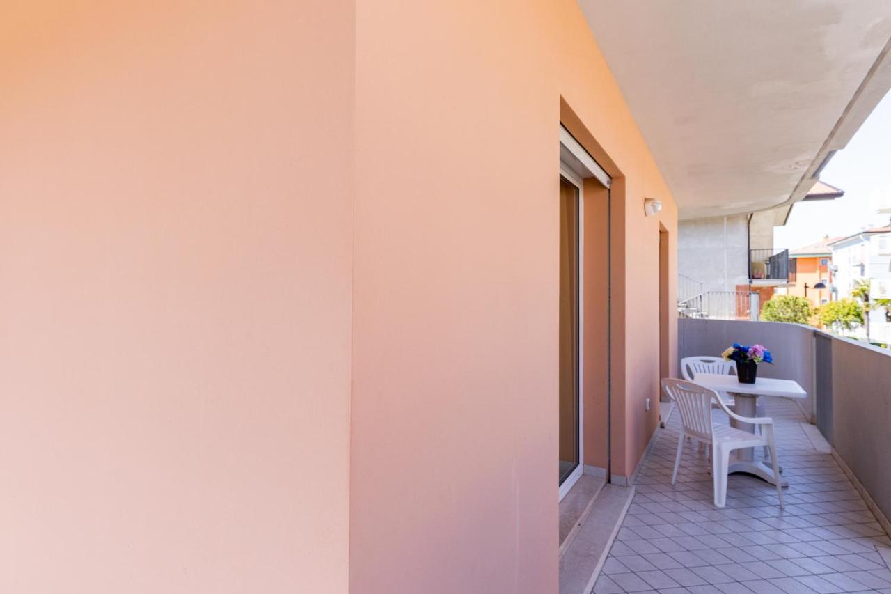 Ca' Mira Apartments Caorle Buitenkant foto