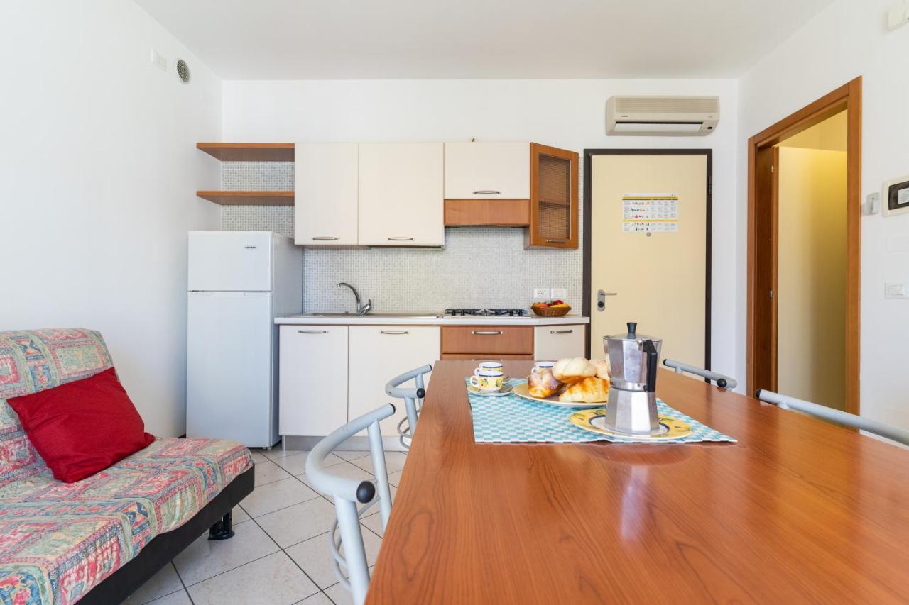 Ca' Mira Apartments Caorle Buitenkant foto